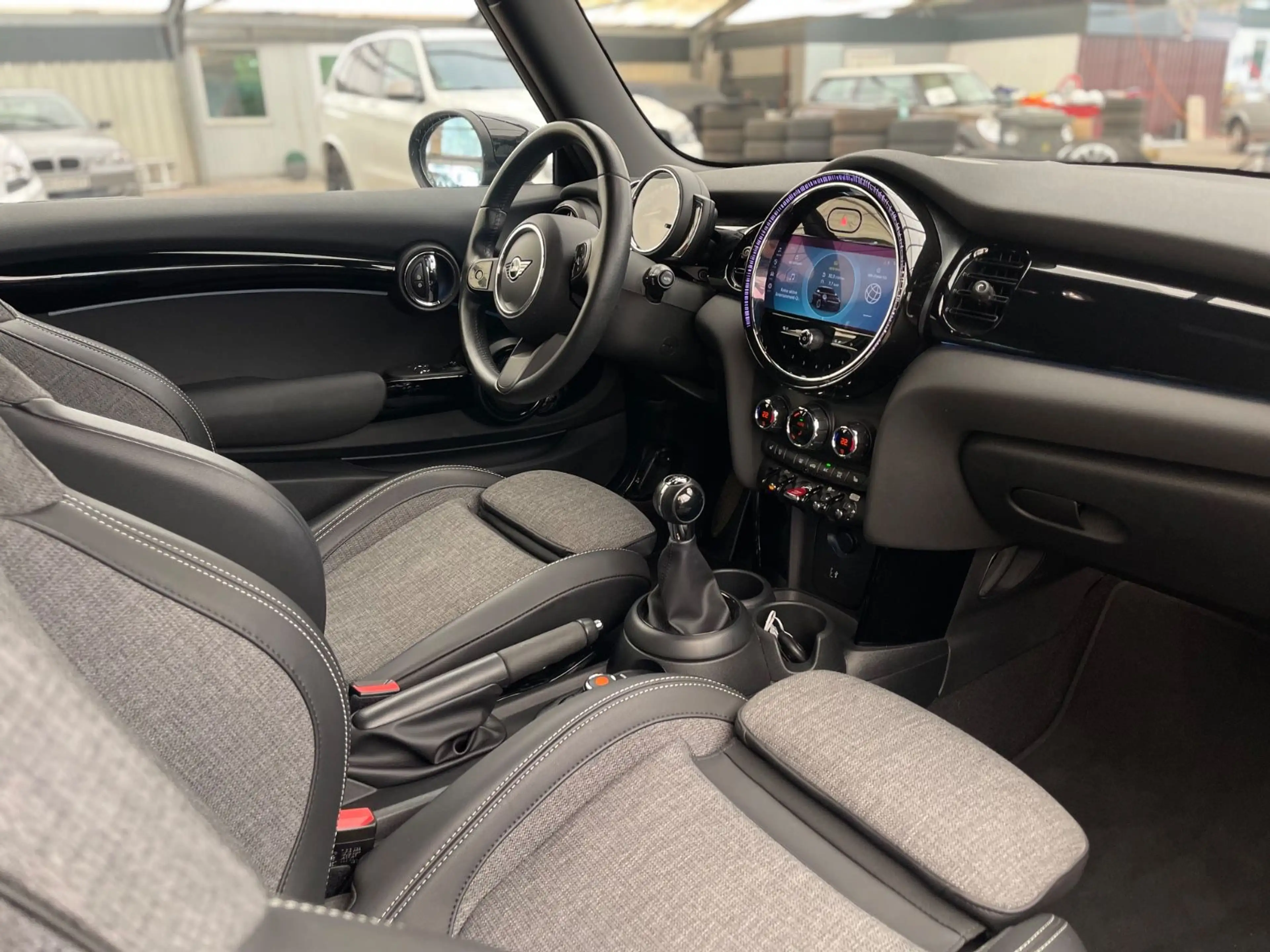MINI One Classic Trim/LED/PDC/Sportsitze — photo 14