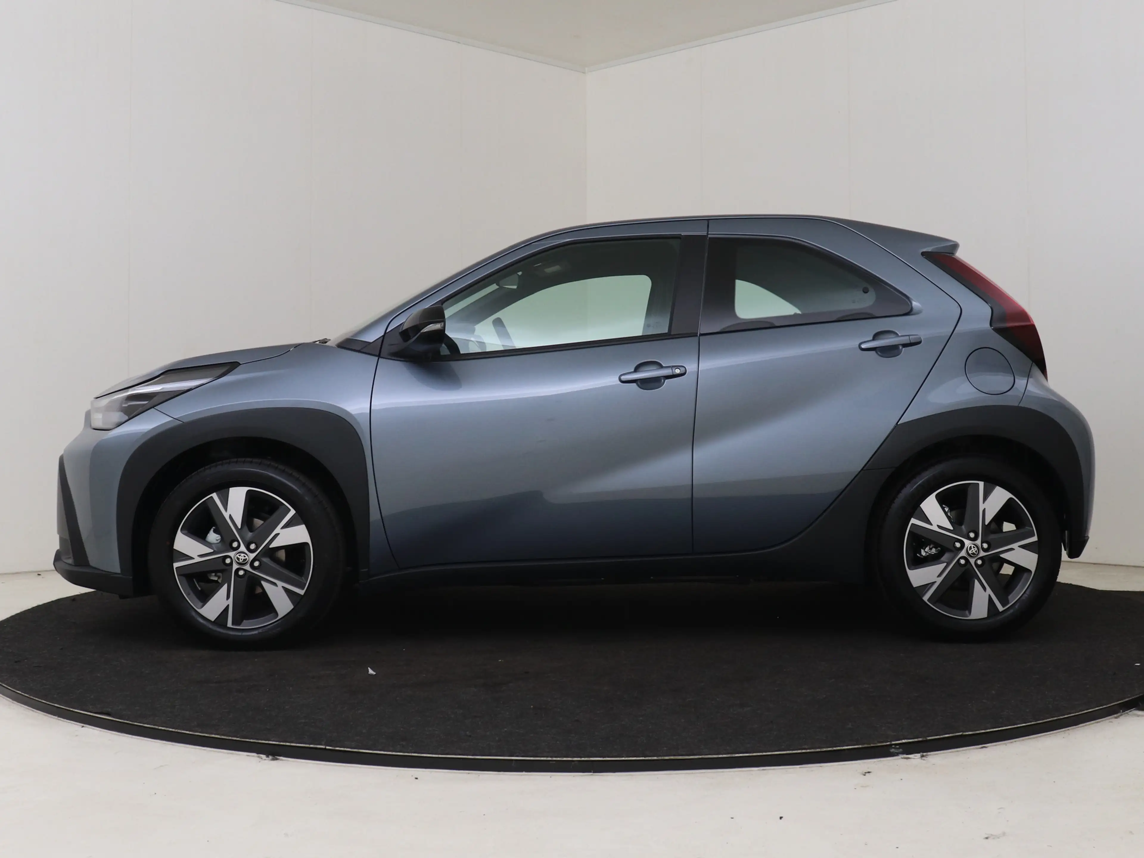 Toyota Aygo X Hybrid 115 play | * NIEUWE AUTO * Actie — photo 3