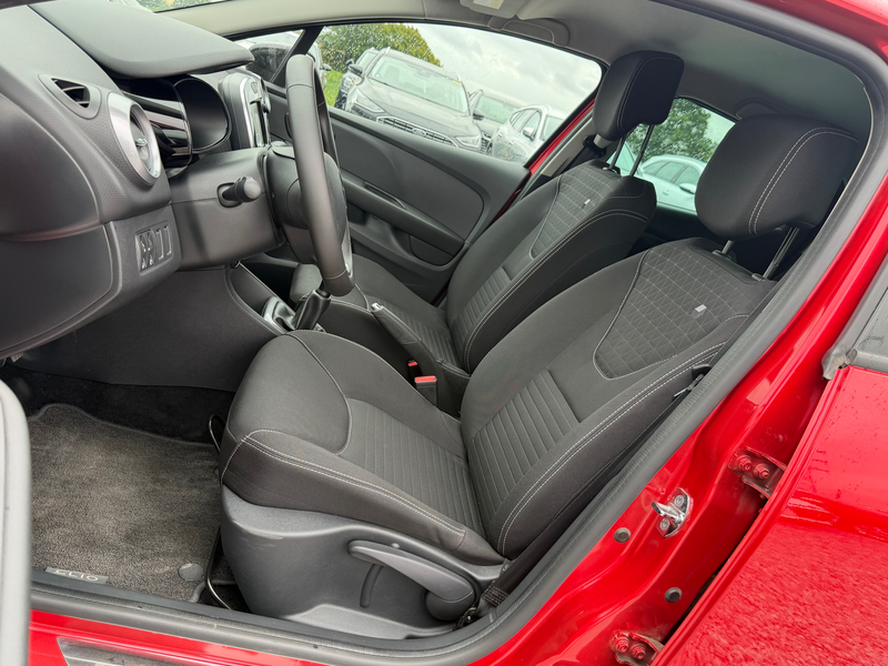 Renault Clio 1.2i LIMITED - NAVIGATION - CAPTEUR - 63000 KM - GARANTIE — photo 11