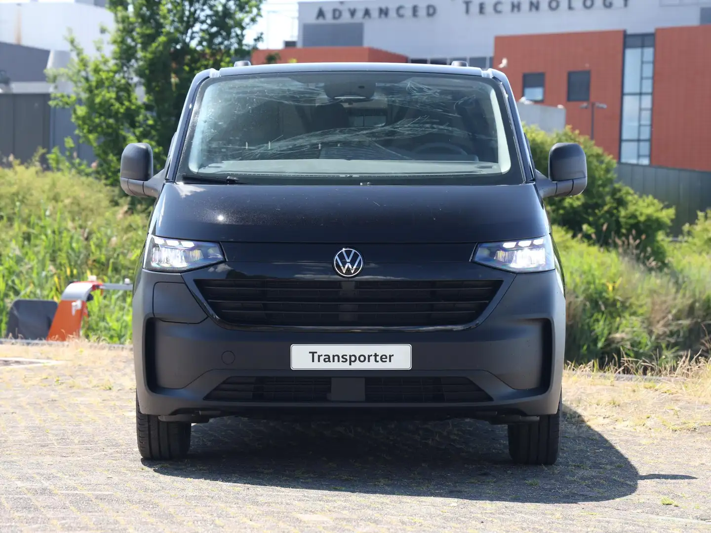 Volkswagen Transporter e-Transporter L2 100 kW (136 pk) 3500 m | Trekhaak Zwart - 2