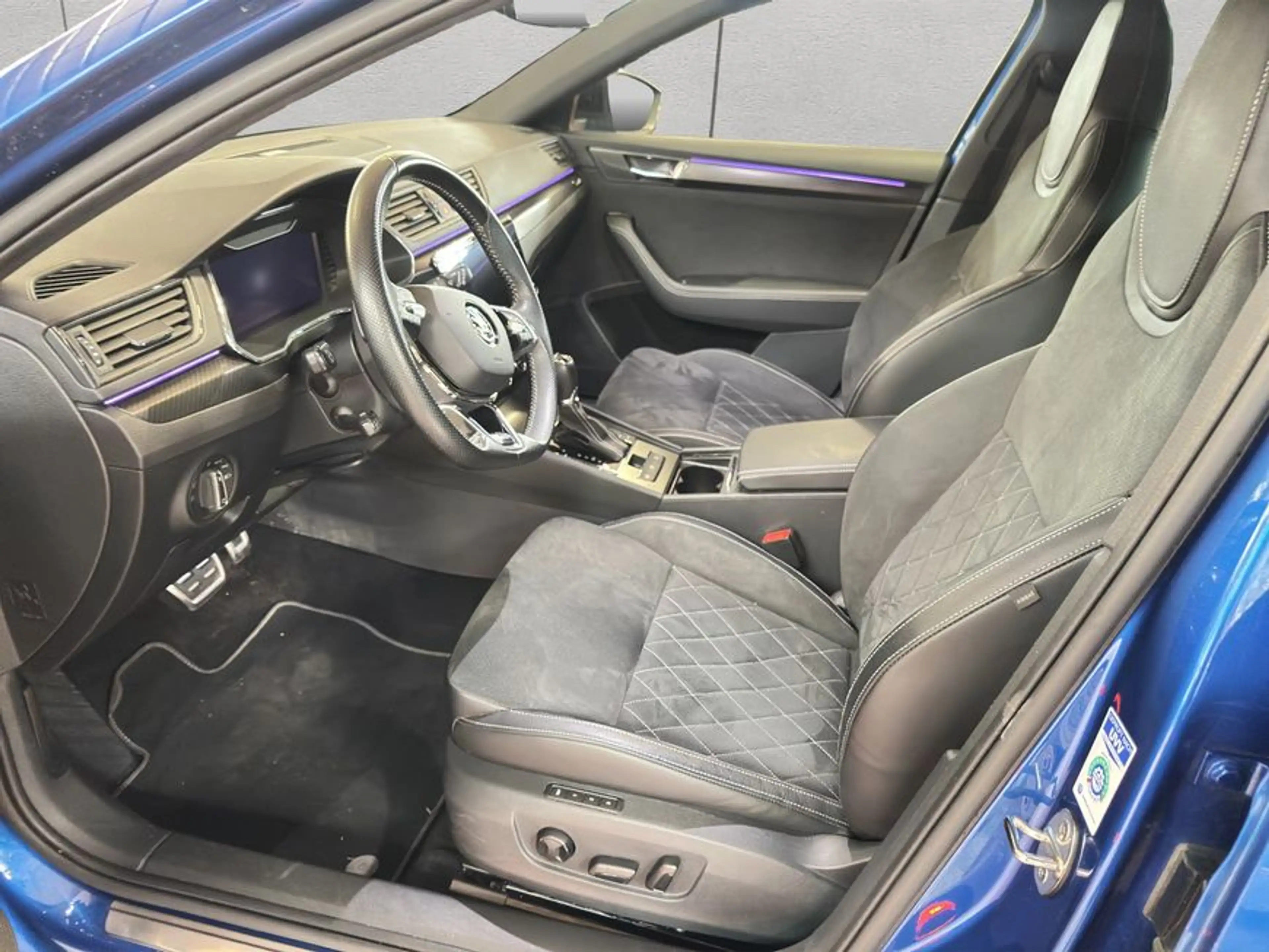 Skoda Superb Combi 1.4 TSI iV DSG Sportline — photo 11