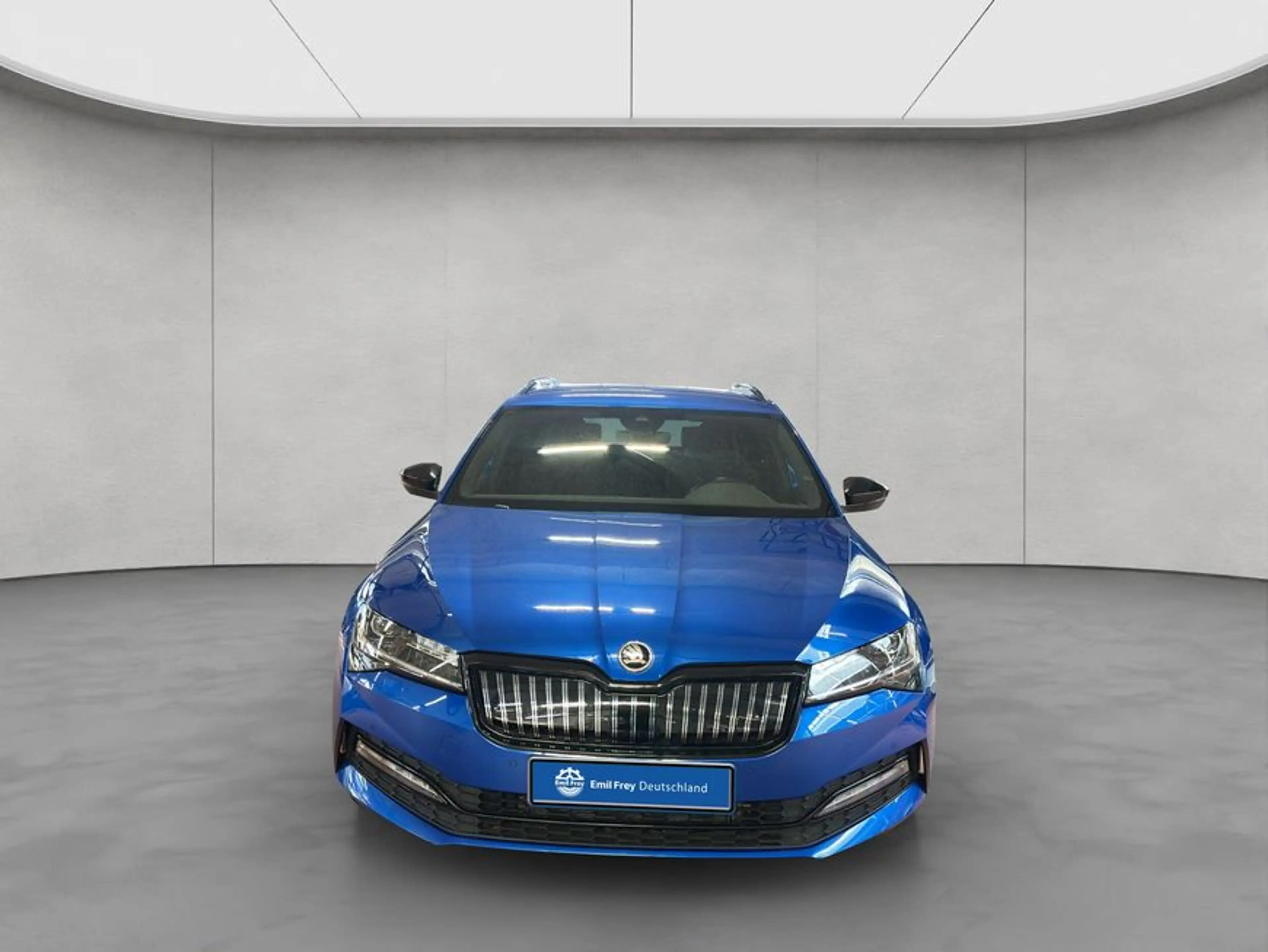 Skoda Superb Combi 1.4 TSI iV DSG Sportline — photo 10