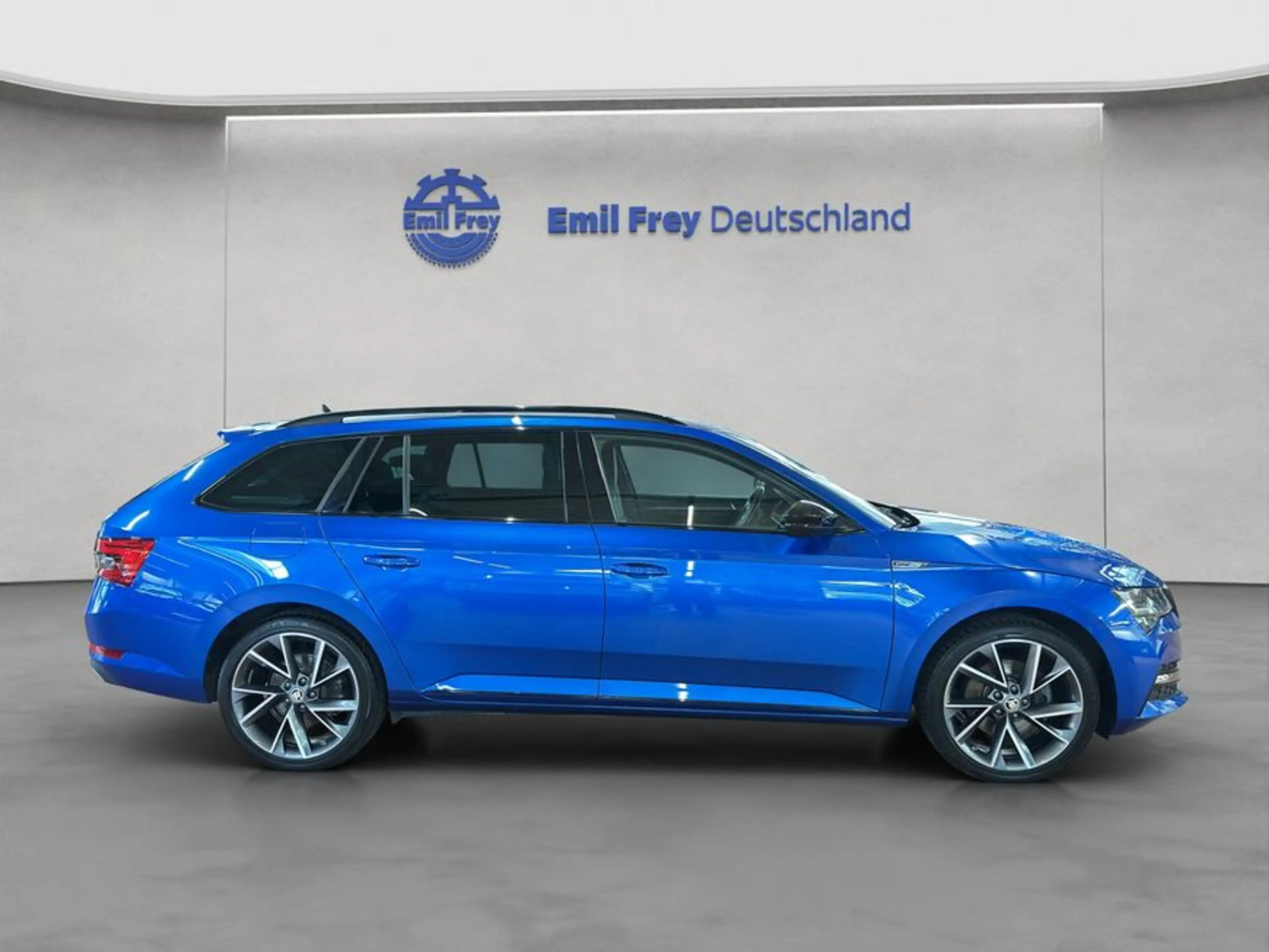 Skoda Superb Combi 1.4 TSI iV DSG Sportline — photo 8