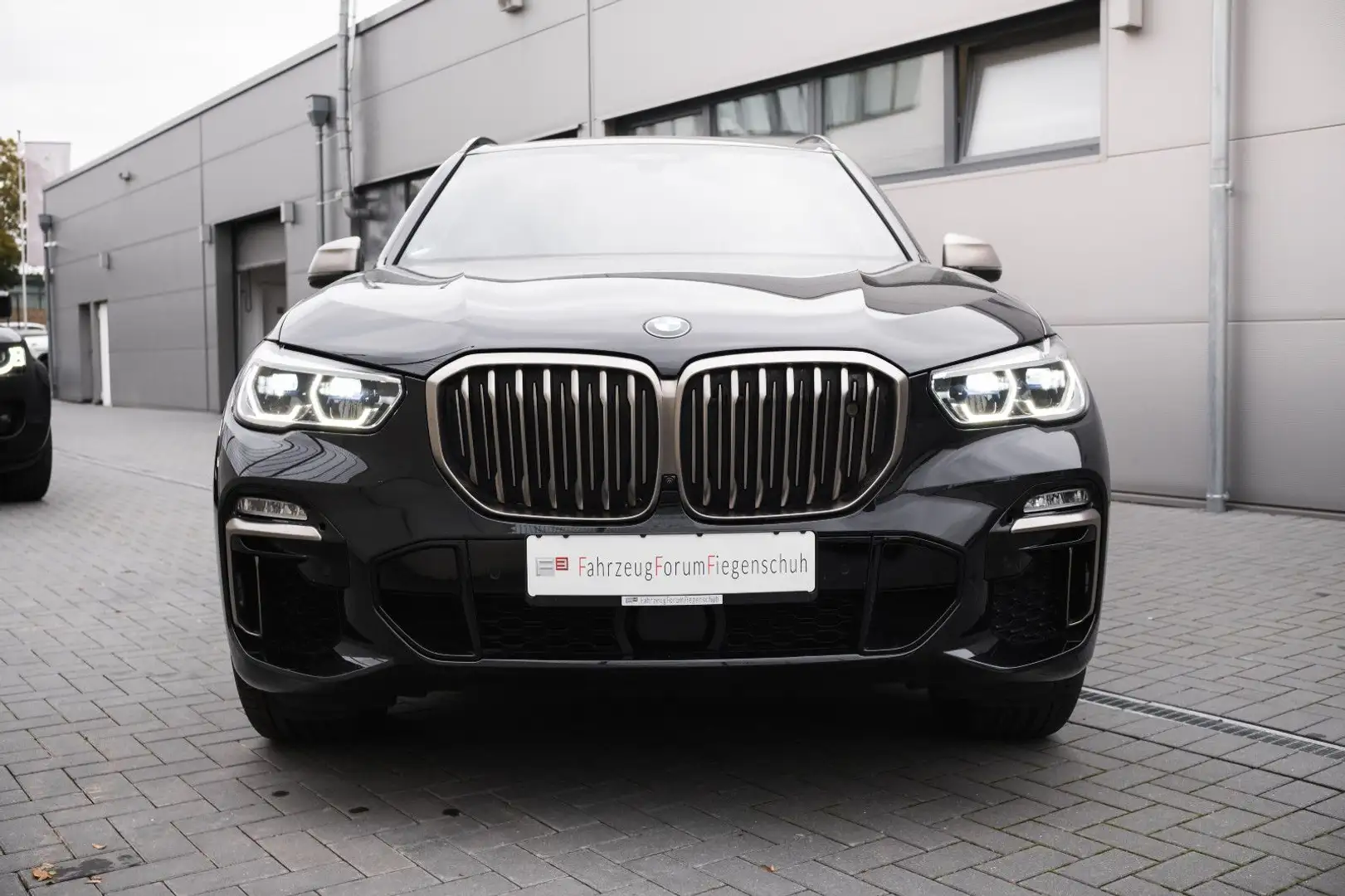 BMW X5 M50i-Laser-Komfort-Sitze.Sitzbelüftung Noir - 2