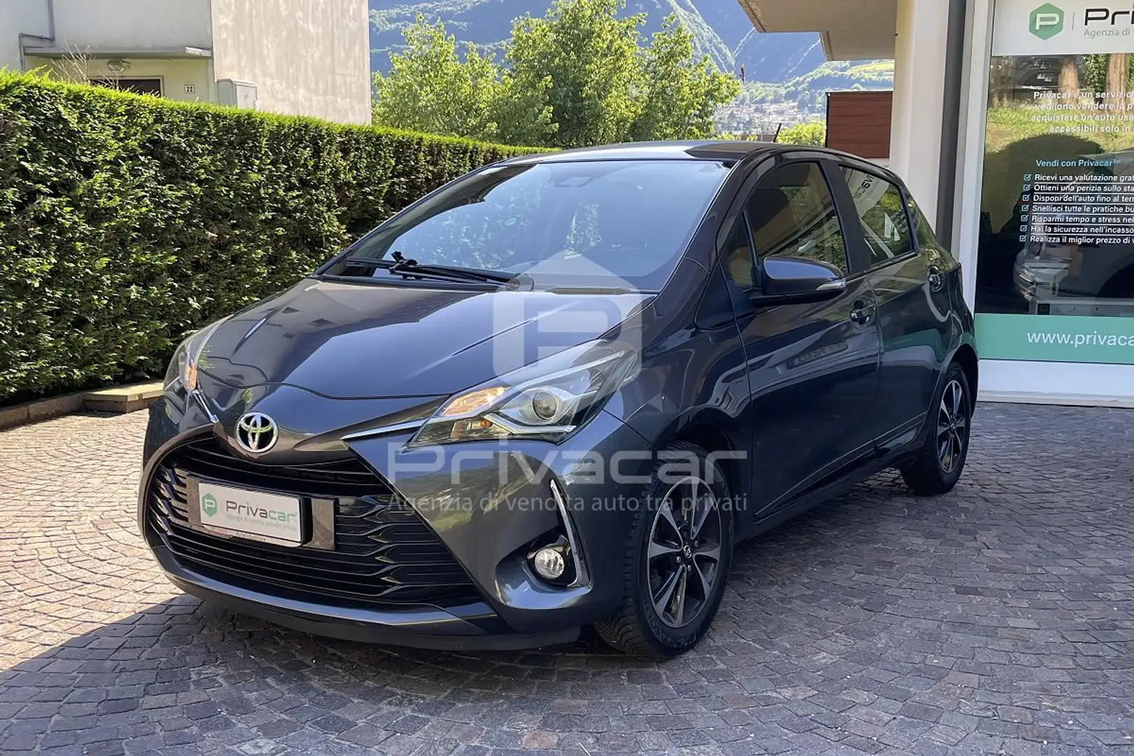 Toyota Yaris Yaris 1.0 5 porte Business Silber - 1