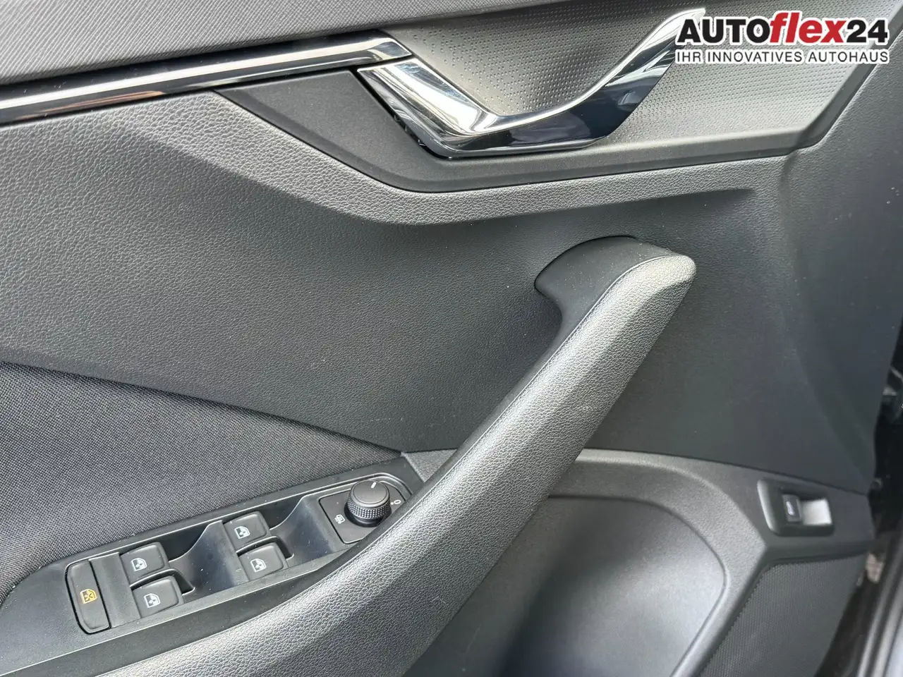 Skoda Scala 1,0 TSI DSG Selection 2Zonenklima 2x Einparkhil..., миниатюра 26