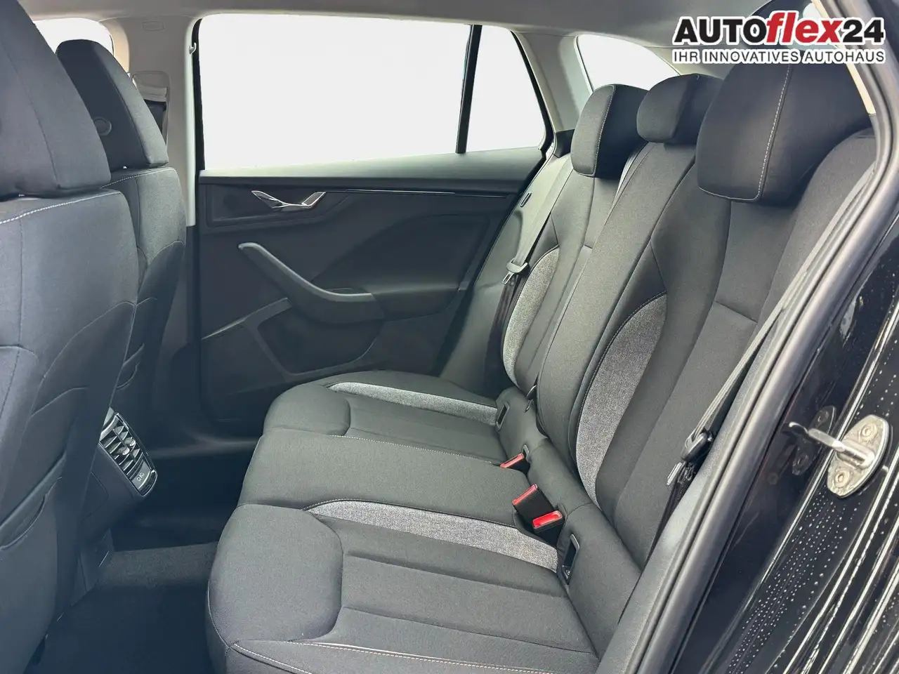 Skoda Scala 1,0 TSI DSG Selection 2Zonenklima 2x Einparkhil..., миниатюра 28