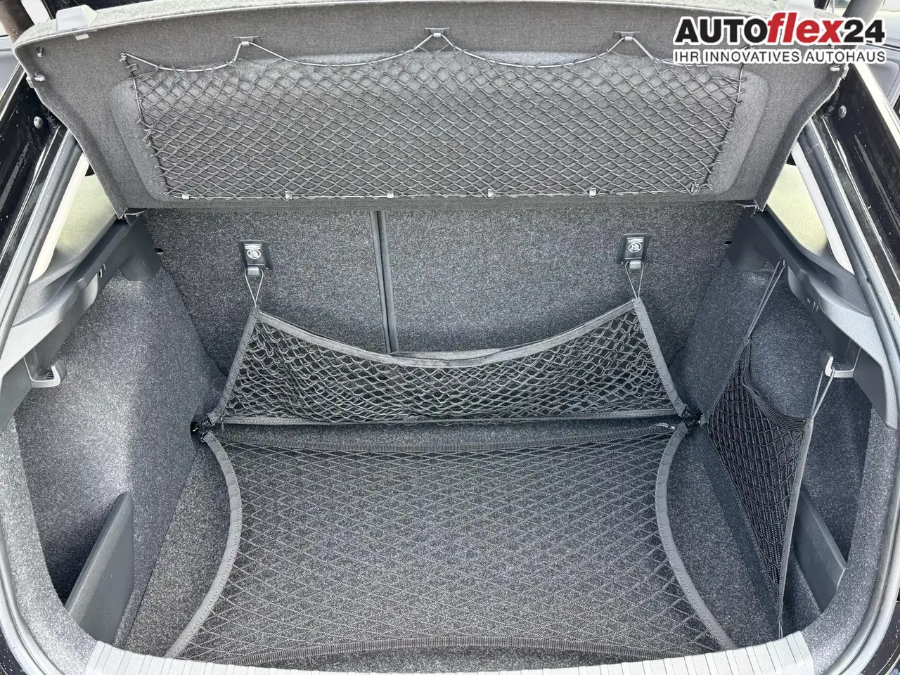 Skoda Scala 1,0 TSI DSG Selection 2Zonenklima 2x Einparkhil..., миниатюра 29