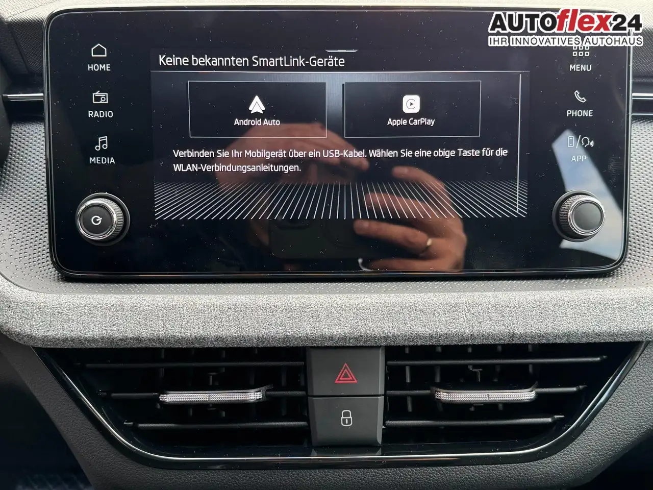 Skoda Scala 1,0 TSI DSG Selection 2Zonenklima 2x Einparkhil..., миниатюра 18
