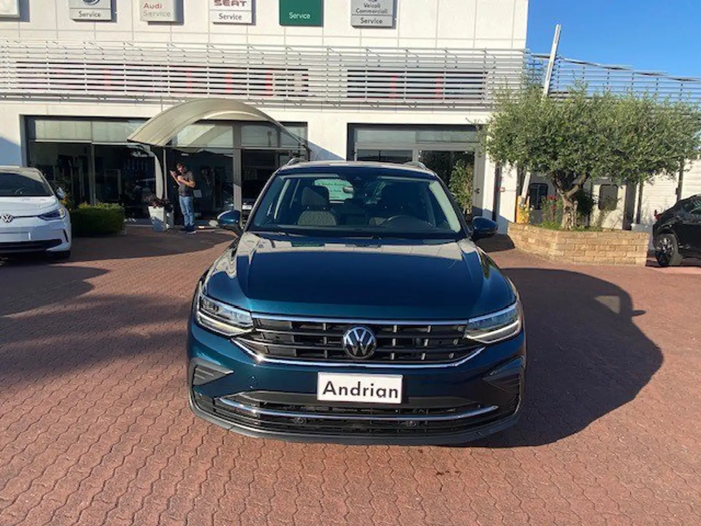 Volkswagen Tiguan Tiguan 2.0 TDI 150 CV SCR DSG Life Blu/Azzurro - 2