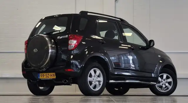 Daihatsu Terios view 7