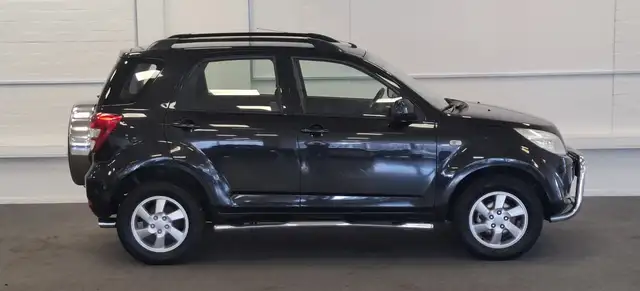 Daihatsu Terios view 4