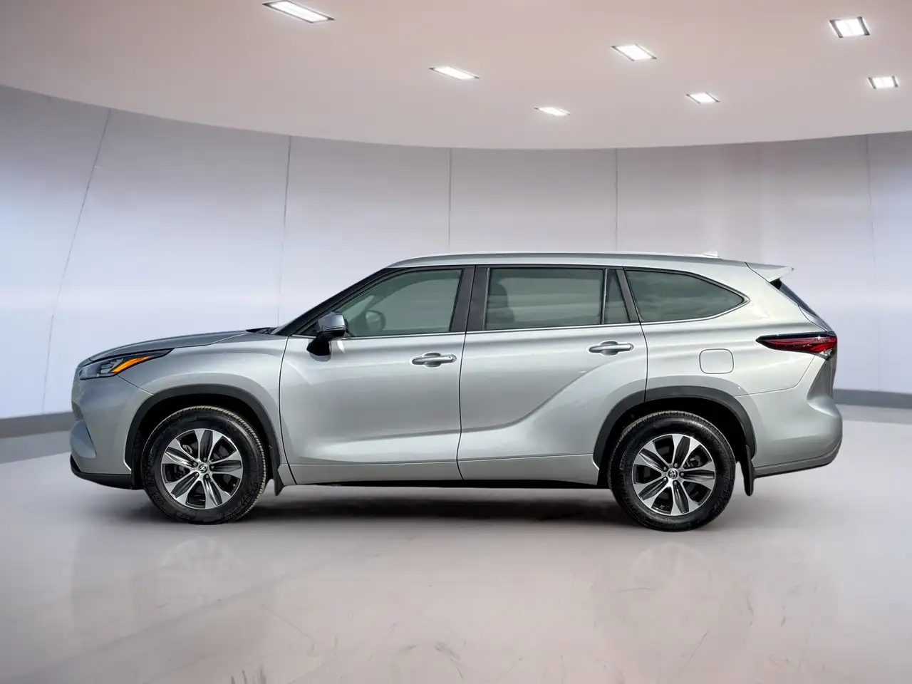 Toyota Highlander снимка Toyota Highlander