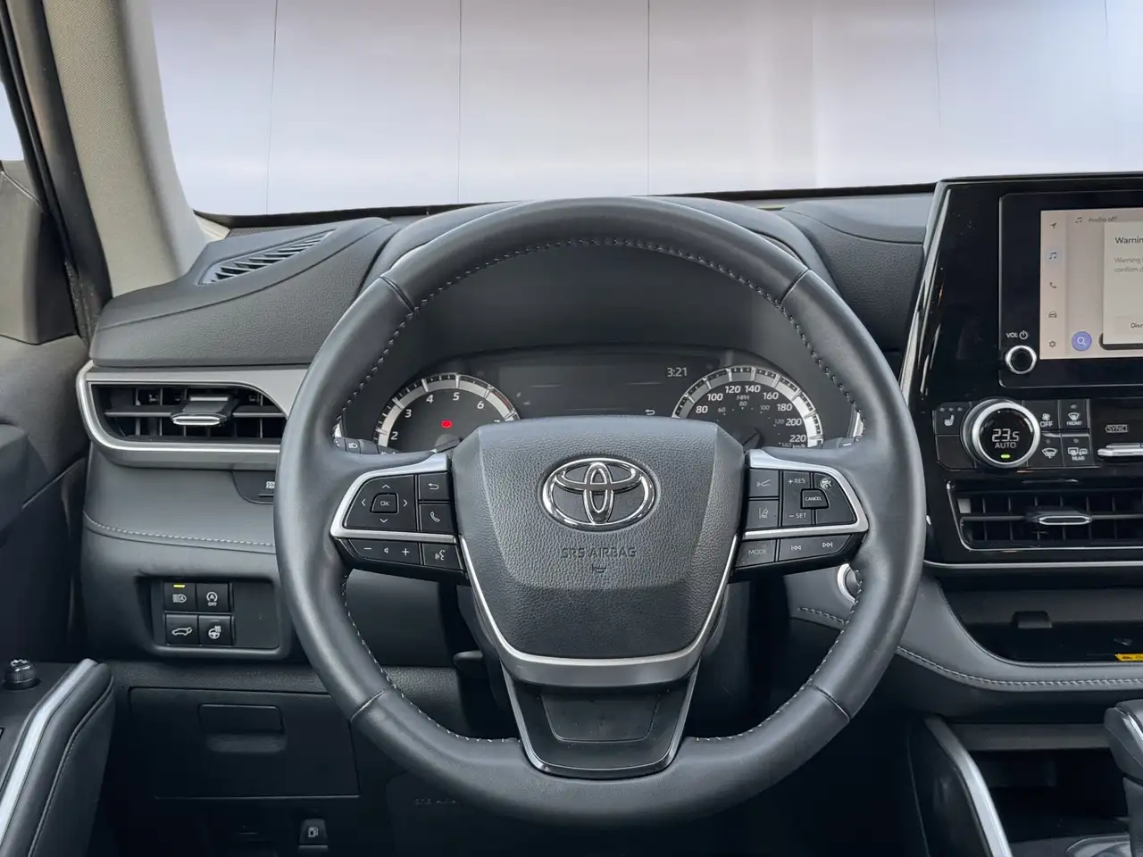 Toyota Highlander снимка Toyota Highlander