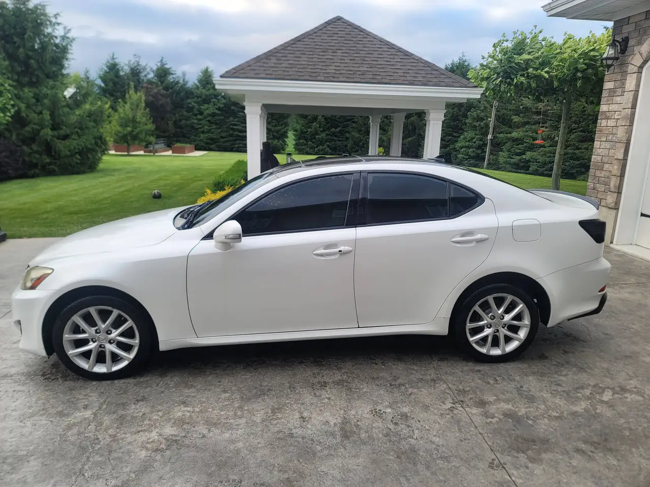 Lexus IS photo Lexus IS