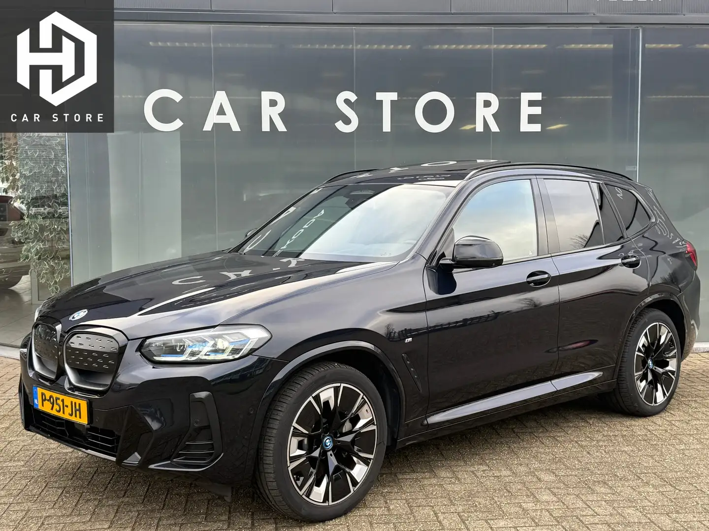 BMW iX3 High Executive 80 kWh 98% SOH LASER|PANO|H&K|HuD Zwart - 1
