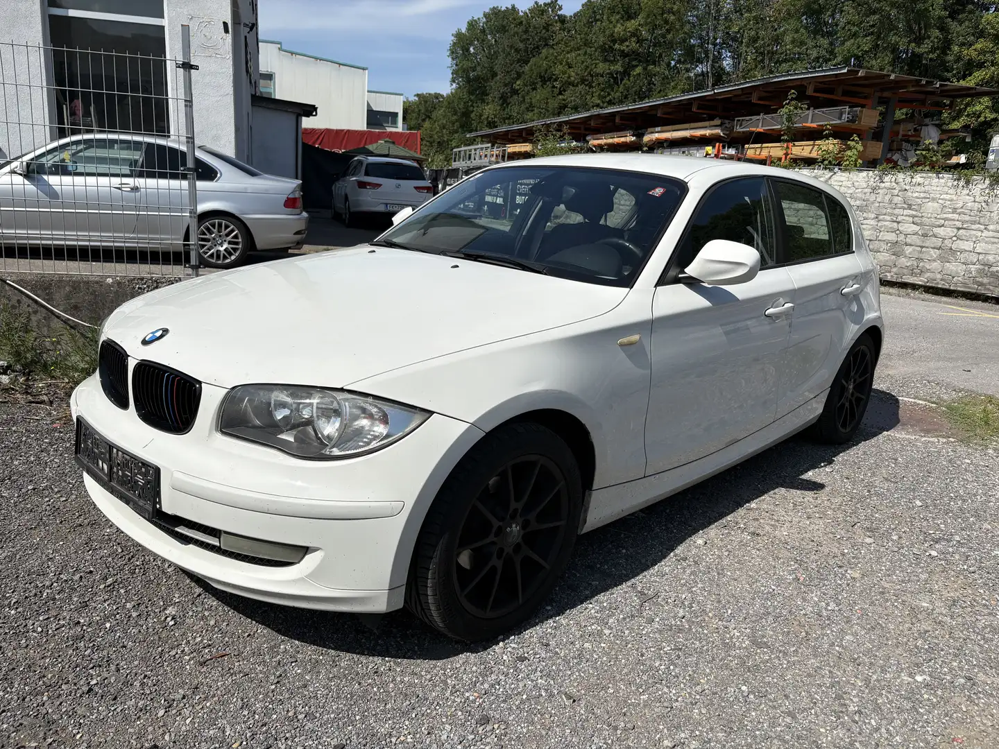 BMW 116 116d Advantage Weiß - 2