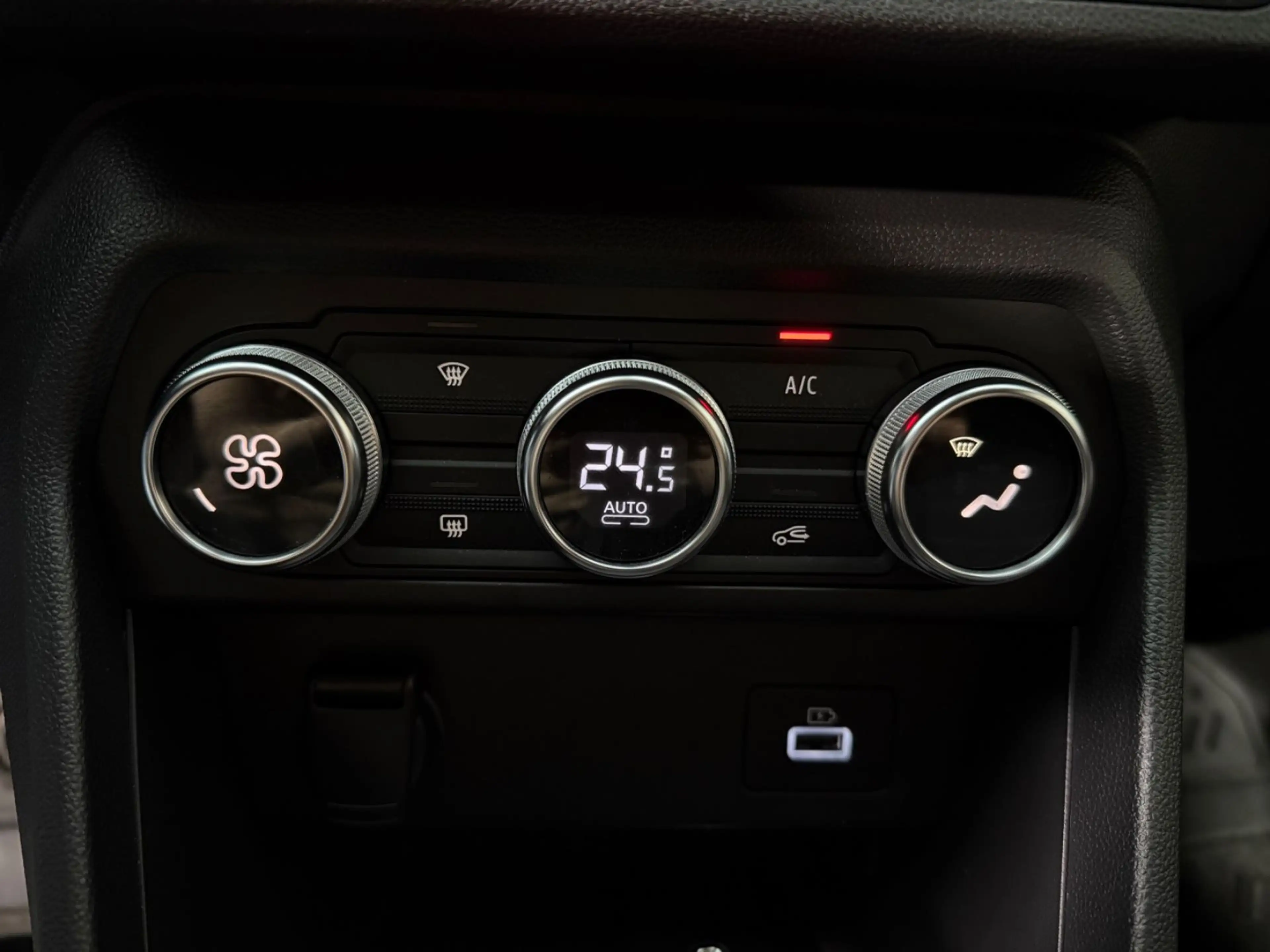 Dacia Jogger Extreme+ LPG/KAMERA/NAVI/DAB/KLIMA/LED — photo 14