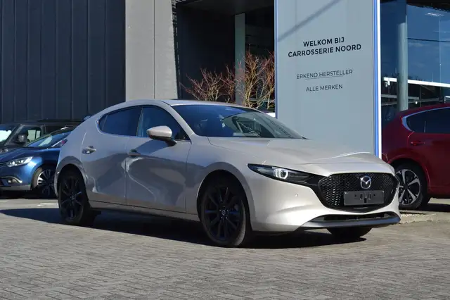 Mazda 3 Exclusive-Line + Pano - Garantie tem 10/2030