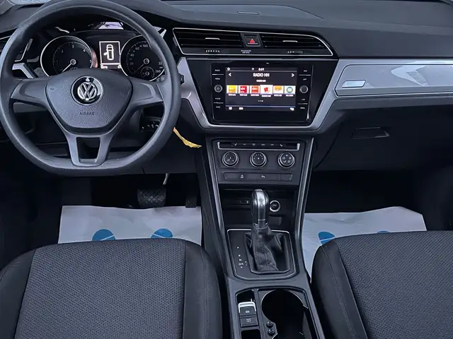 Volkswagen Touran view 13