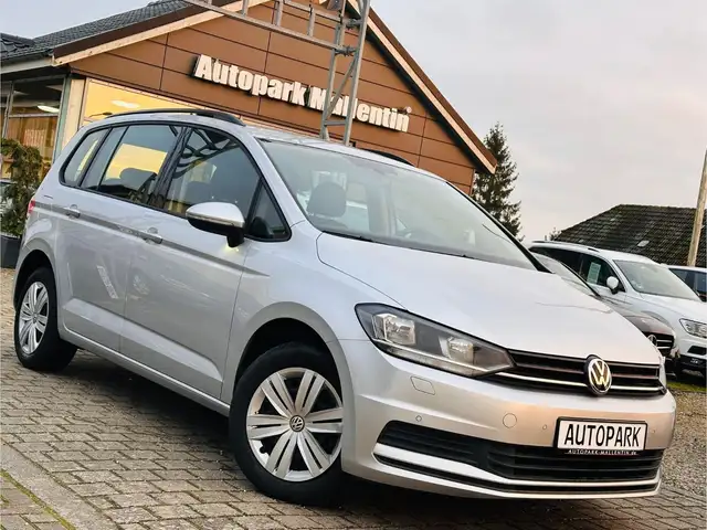 Volkswagen Touran main image