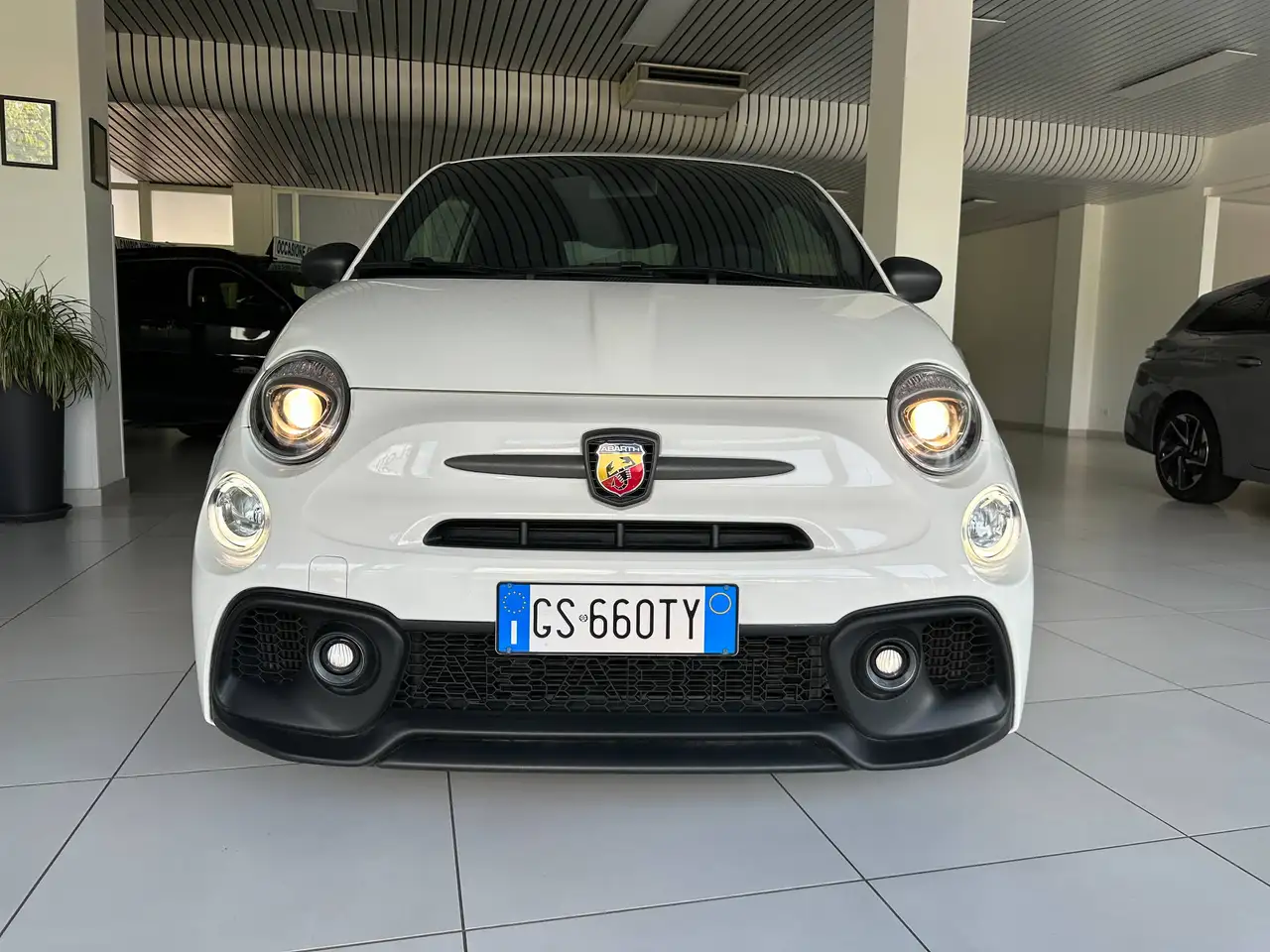 Abarth 695 2024