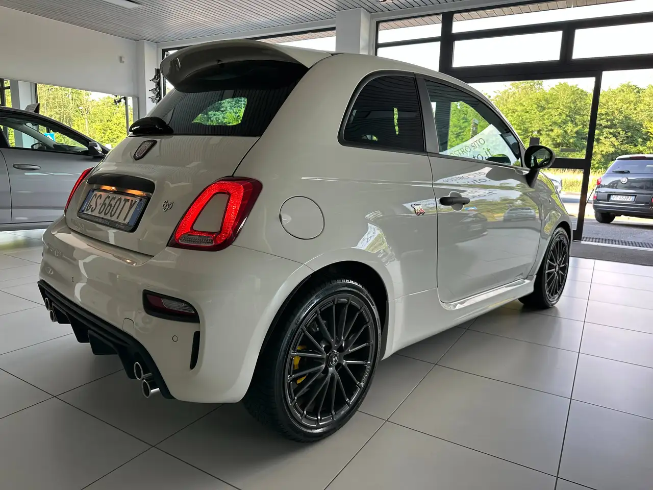 Abarth 695 2024