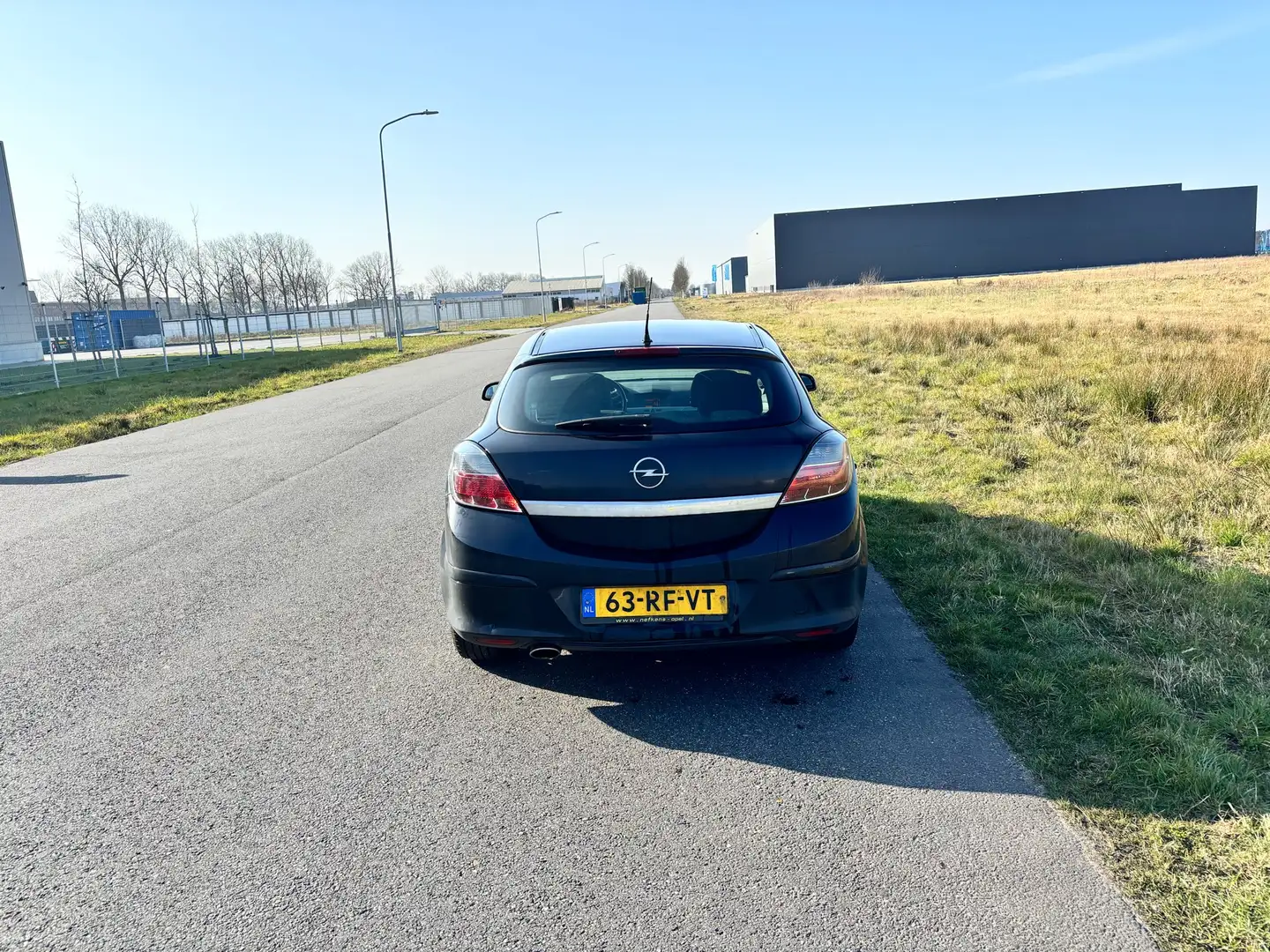 Opel Astra 2.0 T Sport Zwart - 2