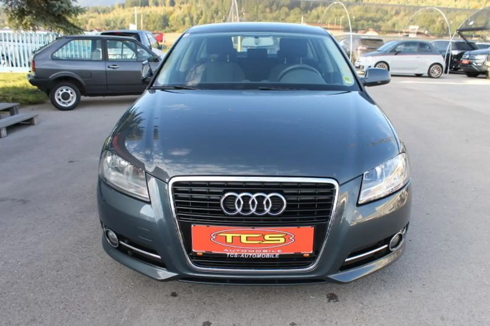Audi A3 SB Attraction 1,6 TDI DPF* Grau - 2