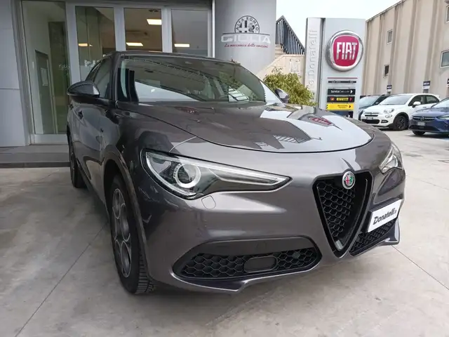 Alfa Romeo Stelvio 2.2 Sprint AT8 Turbodiesel 190 CV RWD