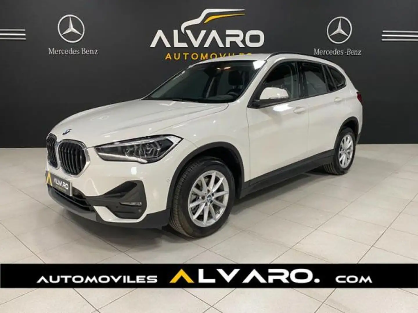 BMW X1 sDrive 18dA Weiß - 1