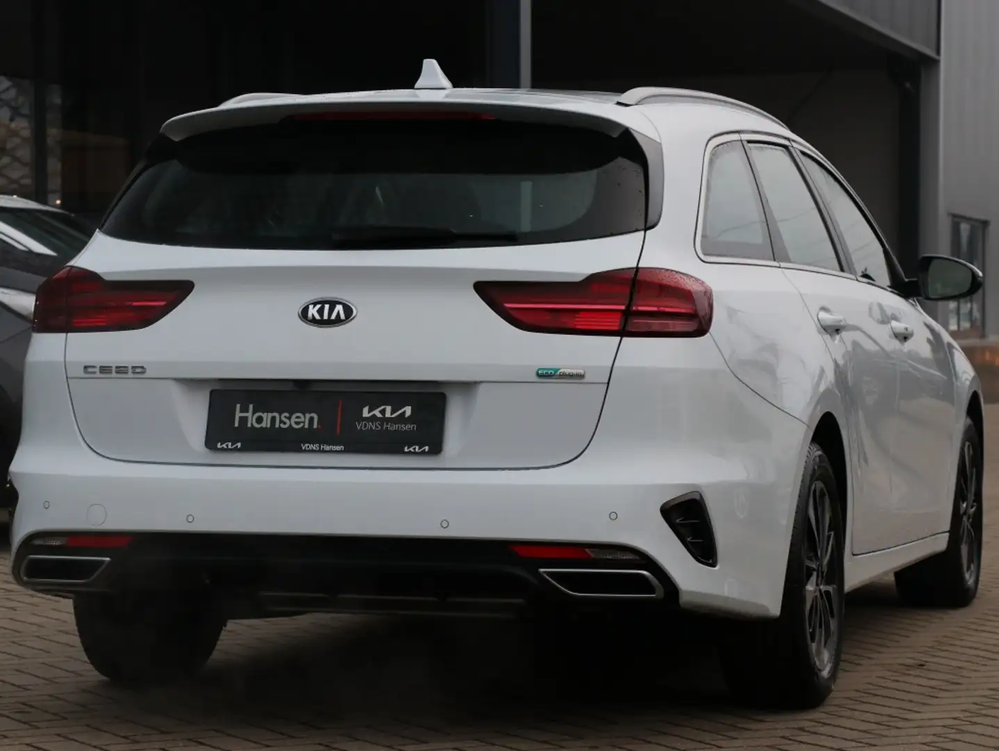 Kia Ceed SW / cee'd SW Sportswagon 1.6 GDI PHEV DynamicLine I Apple/Andro Weiß - 2
