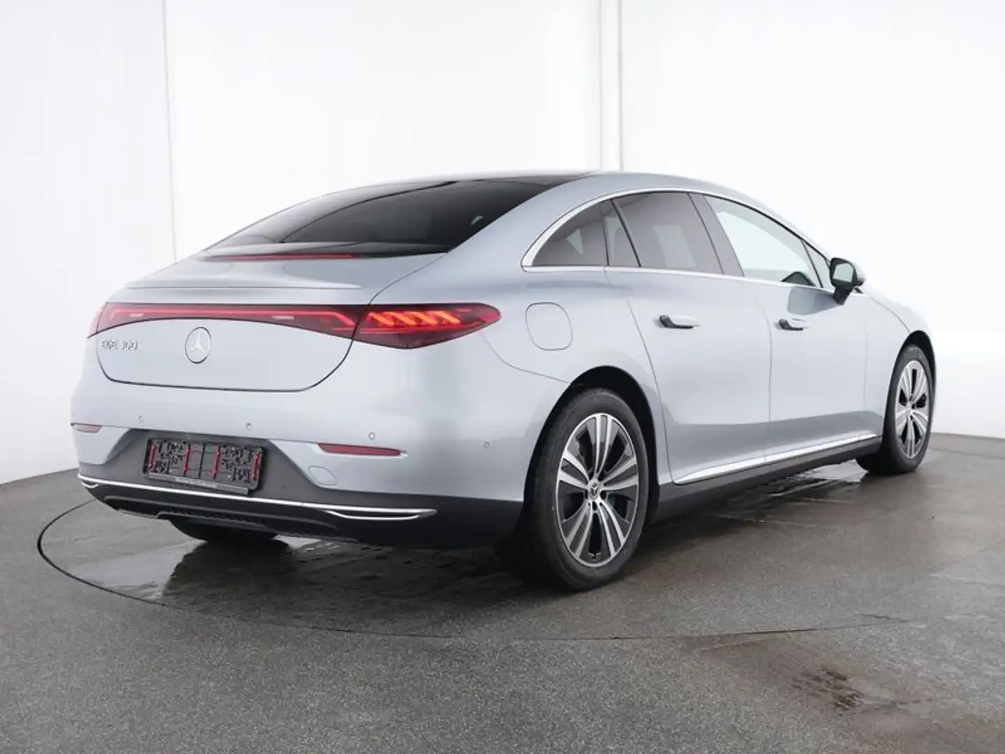 Mercedes-Benz EQE 300 ELECTRIC ART+HA-LENK+AHK+PANO+DIGI-LIGHT Silber - 2