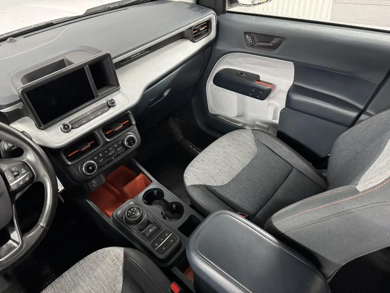 Ford Maverick снимка Ford Maverick