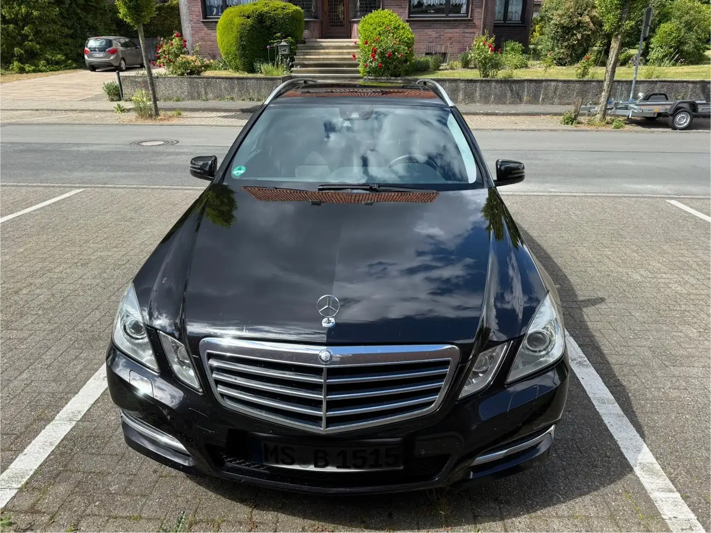 Mercedes-Benz E 250 E 250 CDI 4Matic (212.282) Schwarz - 1