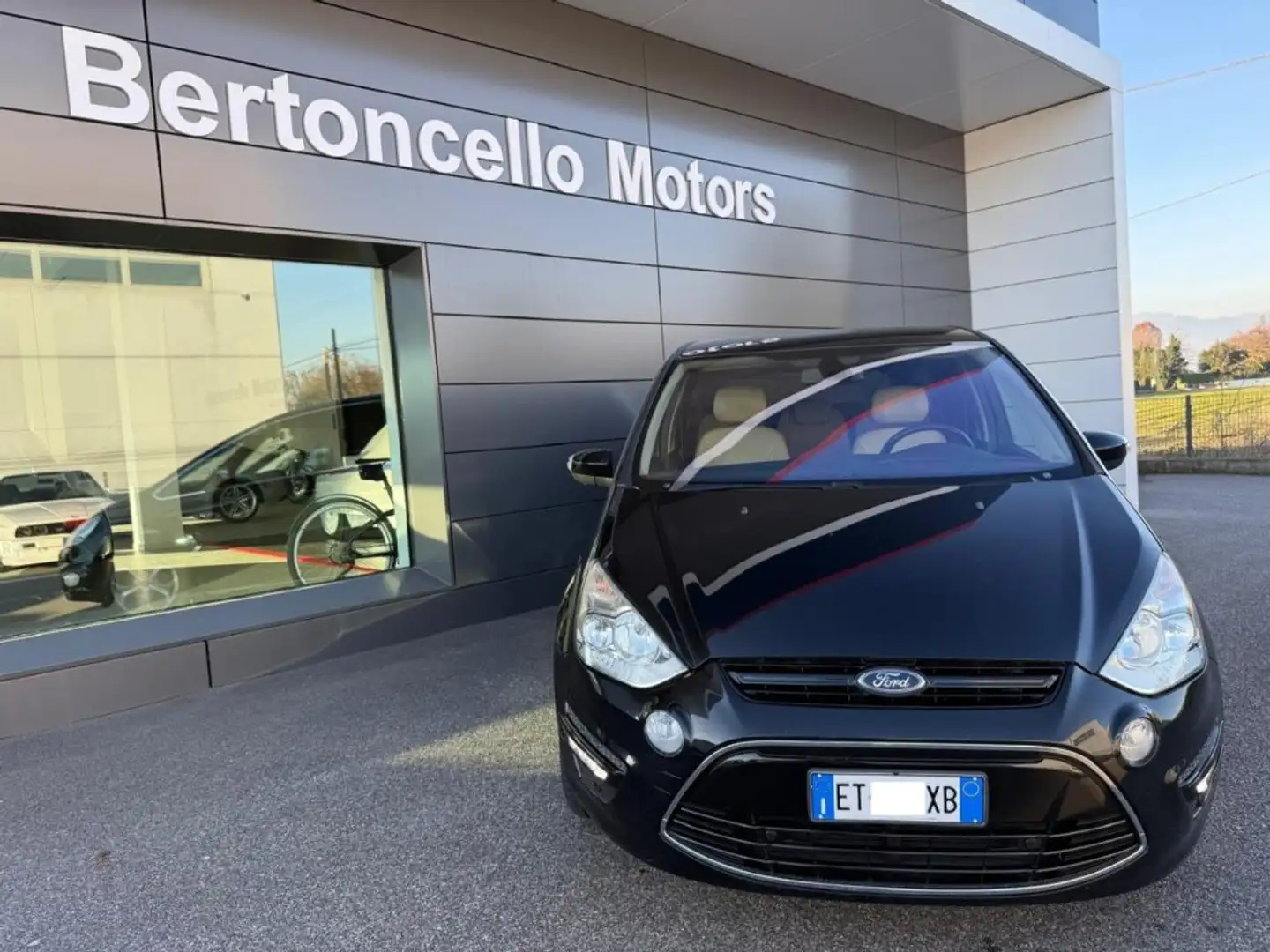 Ford S-Max 2.0 TDCi 163CV Powershift TITANIUM 7 POSTI-PELLE Nero - 2