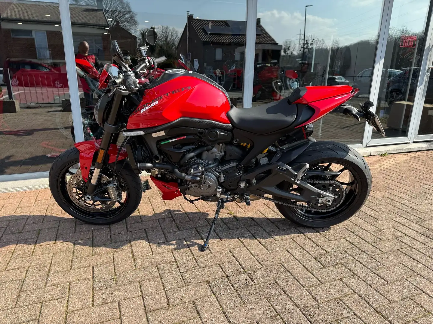 Ducati Monster 937 937 + Rood - 2