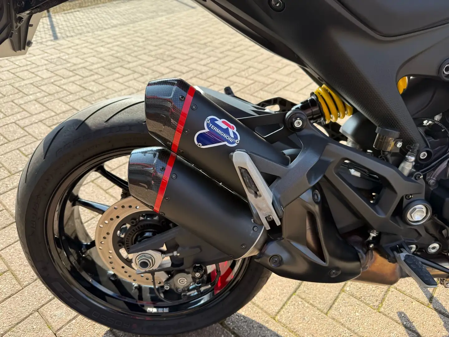 Ducati Monster 937 937 + Rood - 1