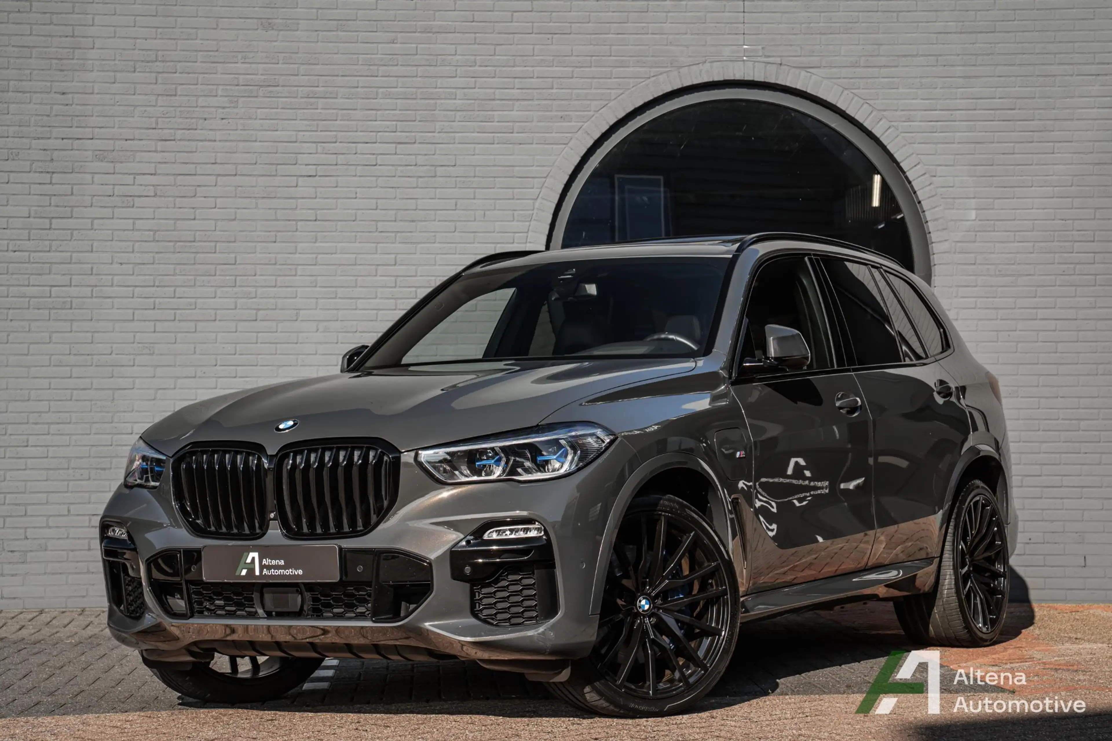BMW X5 xDrive45e High Executive M-sport, trekhaak, 22inch