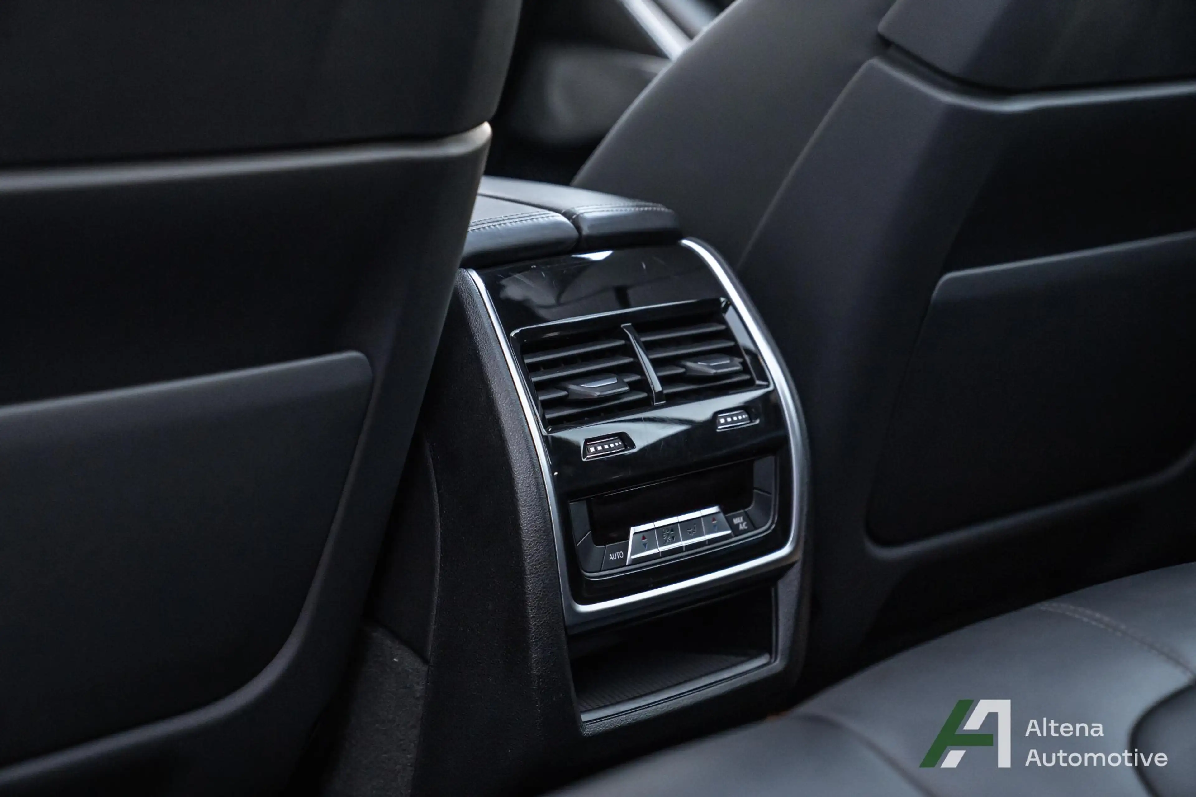 BMW X5 xDrive45e High Executive M-sport, trekhaak, 22inch — photo 15