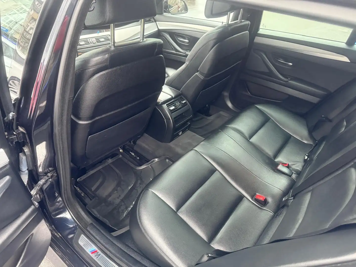 BMW 530 530d xDrive Touring Sport-Aut. Luxury Line - 2
