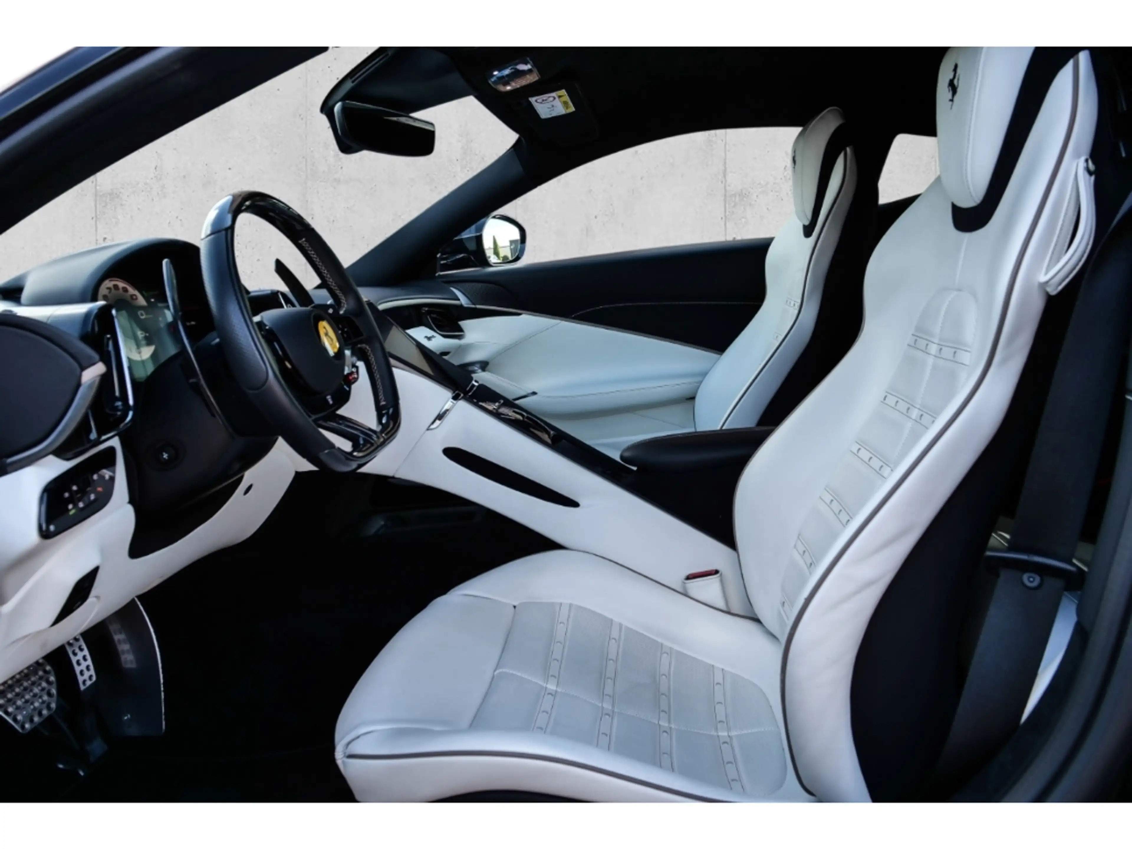 Ferrari Roma *Nero Stellato*Daytona Sitze*Carbon+LED*Beifahrer- — photo 13