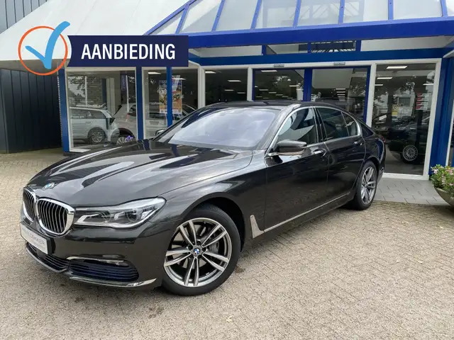 BMW 730 7-Serie 730d xDrive High Executive automaat/naviga