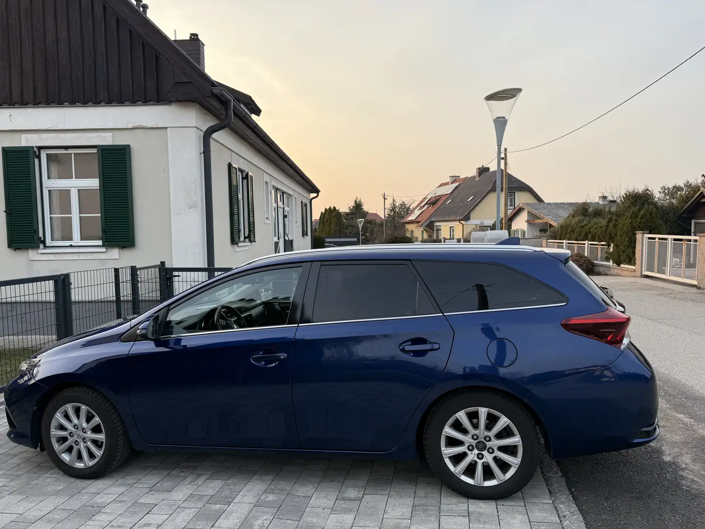 Toyota Auris Auris TS 1,2 Turbo Active Active Blau - 2