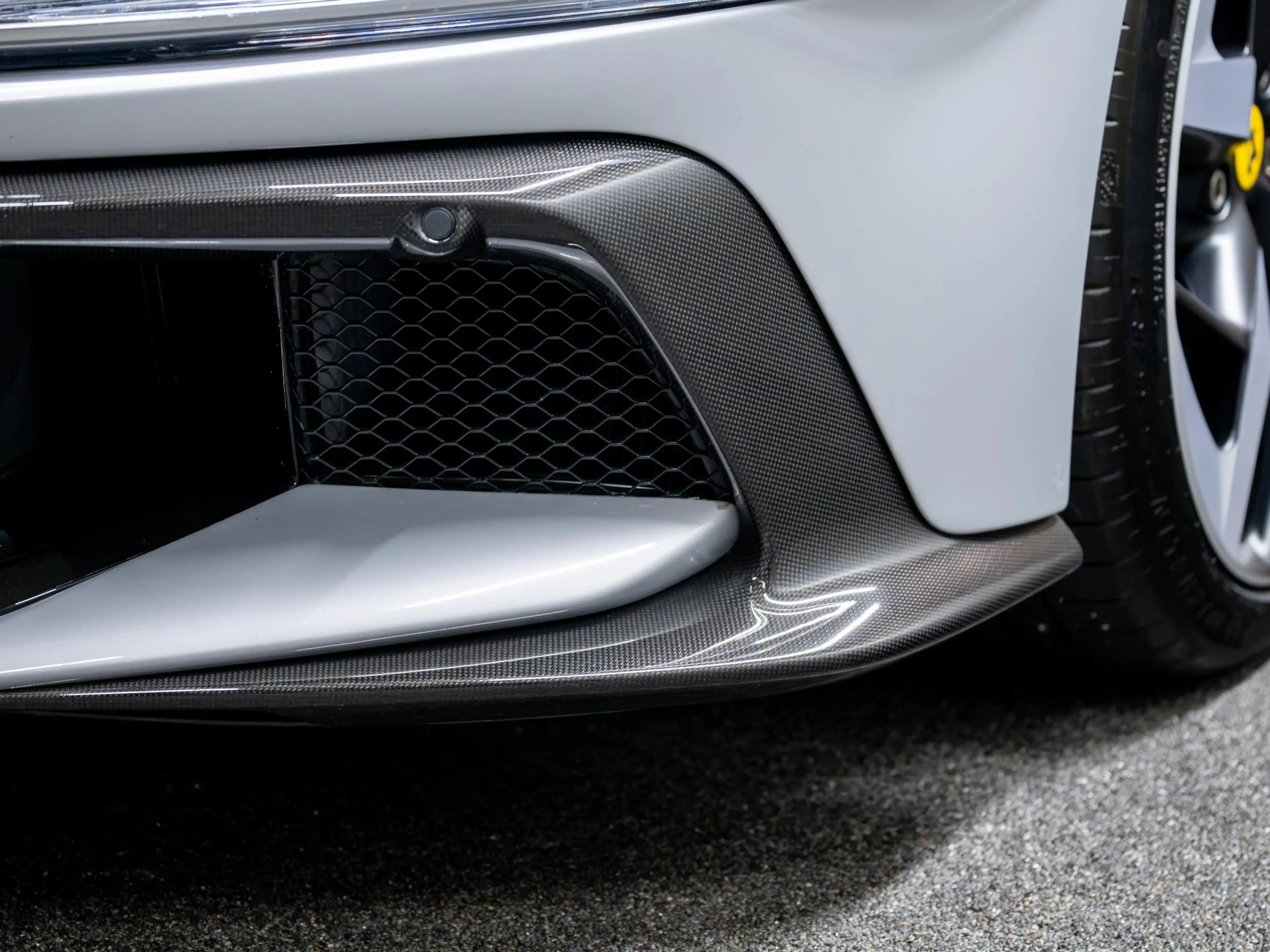 Ferrari 12 Cilindri 6.5 V12 | Carbon | Lift | Carplay | 360° | Racing — photo 11