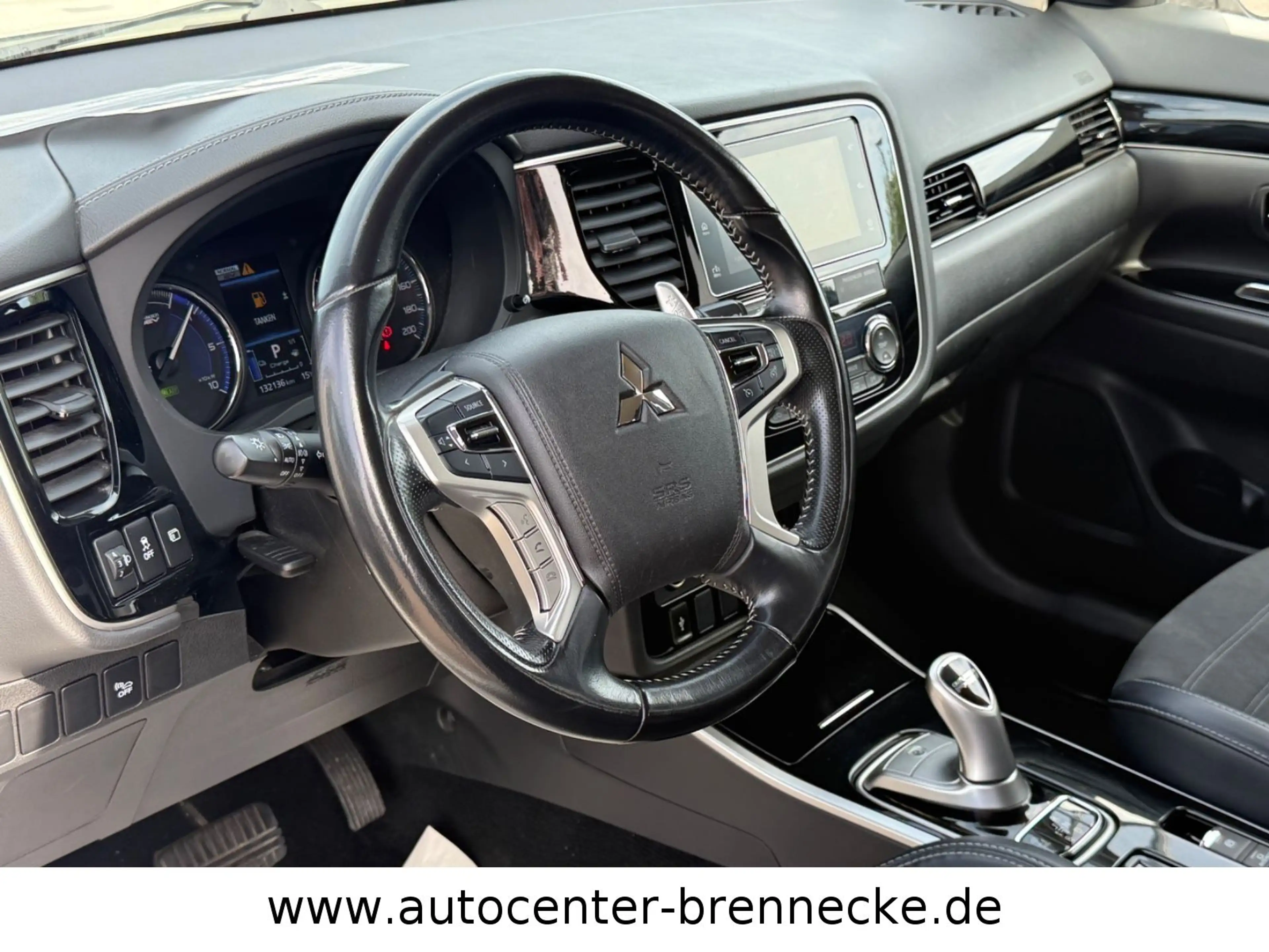 Mitsubishi Outlander PHEV Diamant 4WD — photo 10