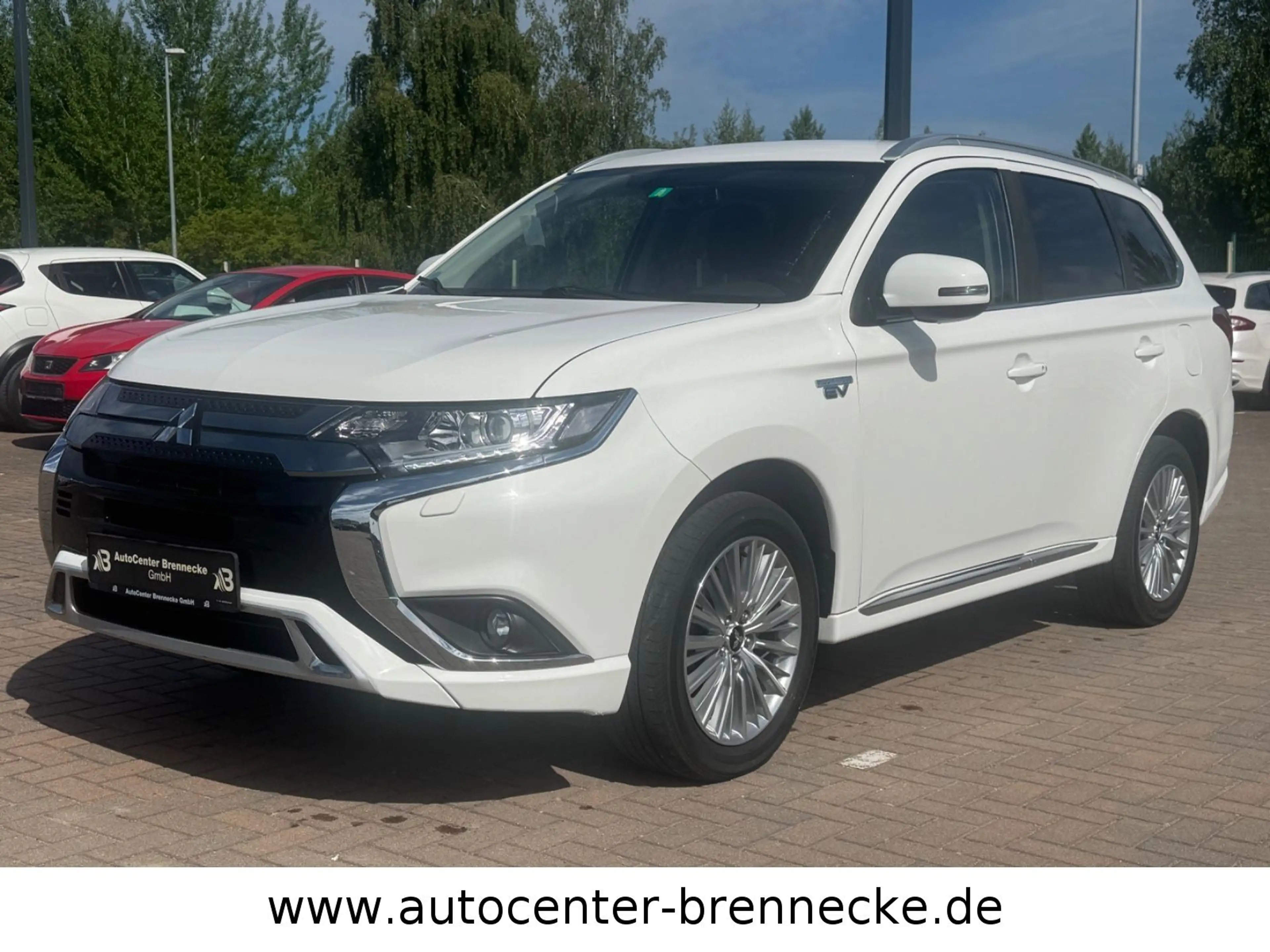 Mitsubishi Outlander PHEV Diamant 4WD — photo 3