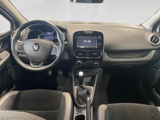 Renault Clio view 6