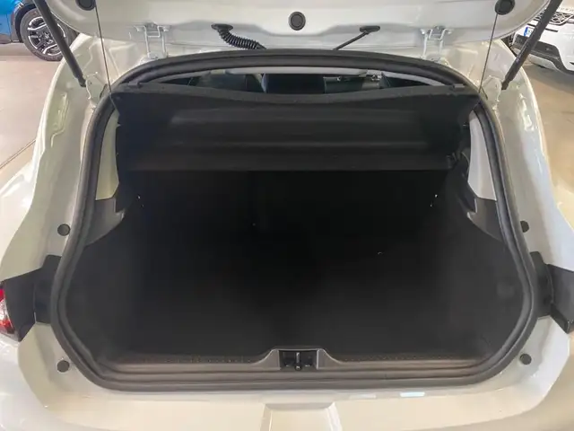 Renault Clio view 9