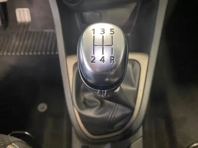 Renault Clio view 12